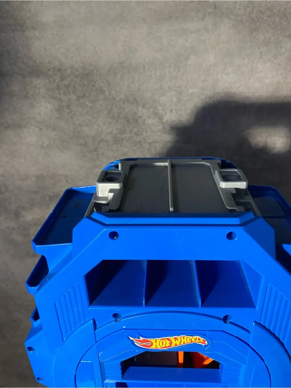 Hot Wheels Mega Garage Car Wheel Storage Tower Playset Crank Lift Blue